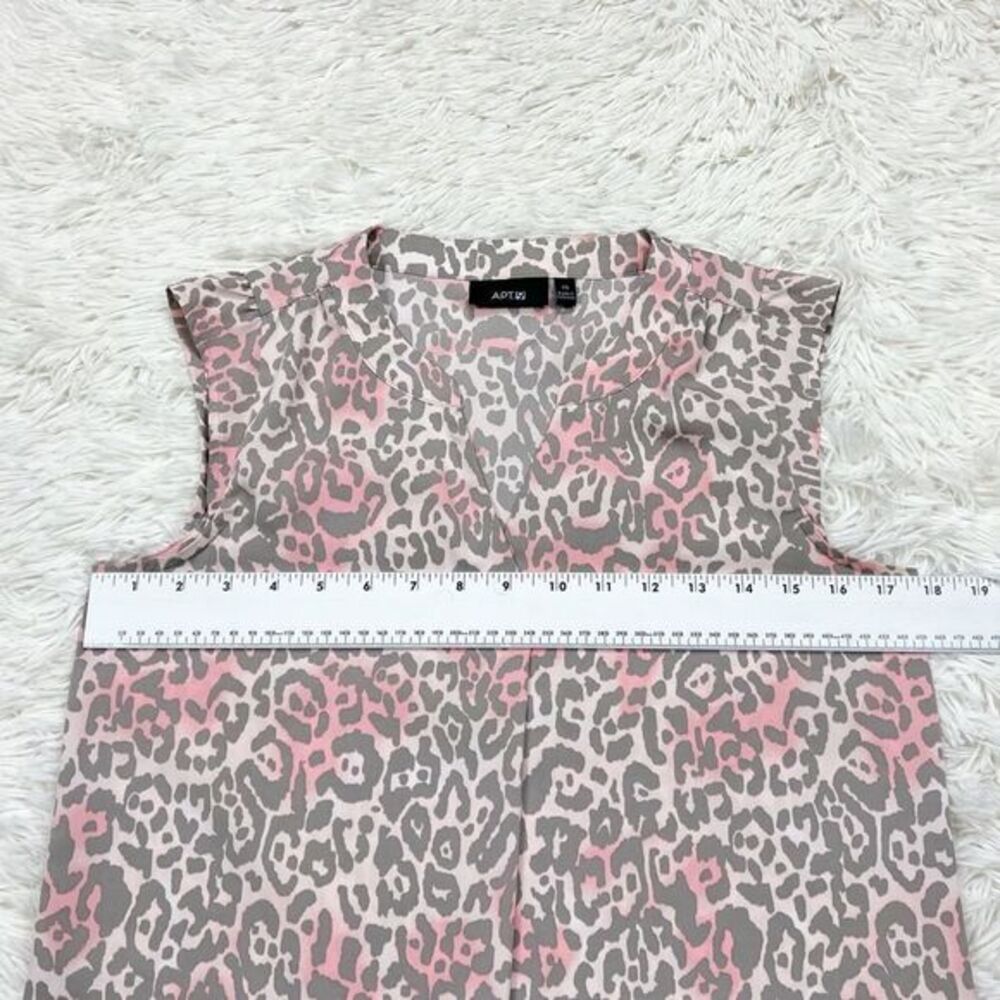 Apt. 9 Grey Pink Leopard Cap Sleeve Blouse Top Size XS - Picture 4 of 7
